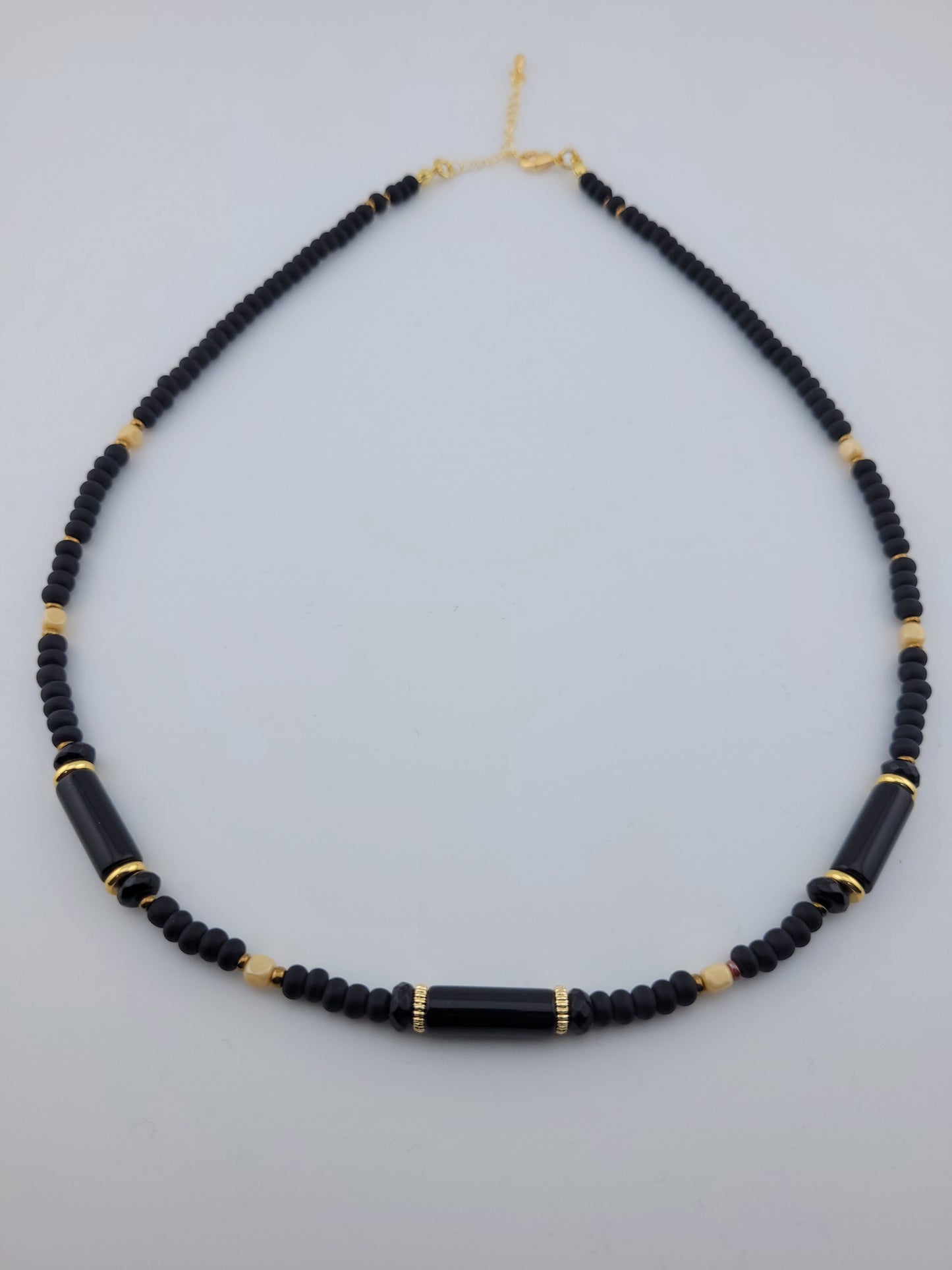 Collier en perle de verre et Onyx noir Ankara