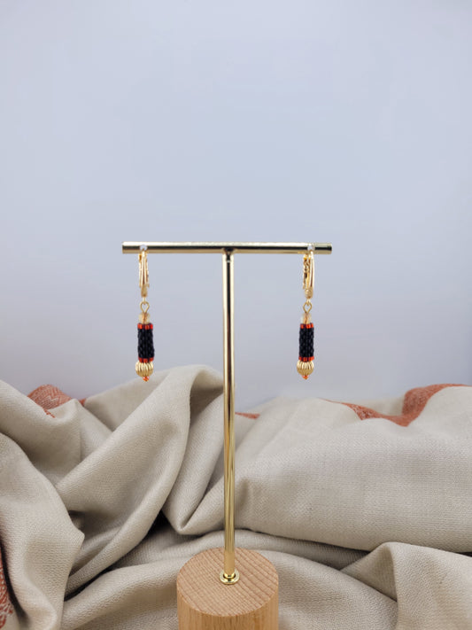 Boucles d'oreilles pendantes noir et rouge Madurai