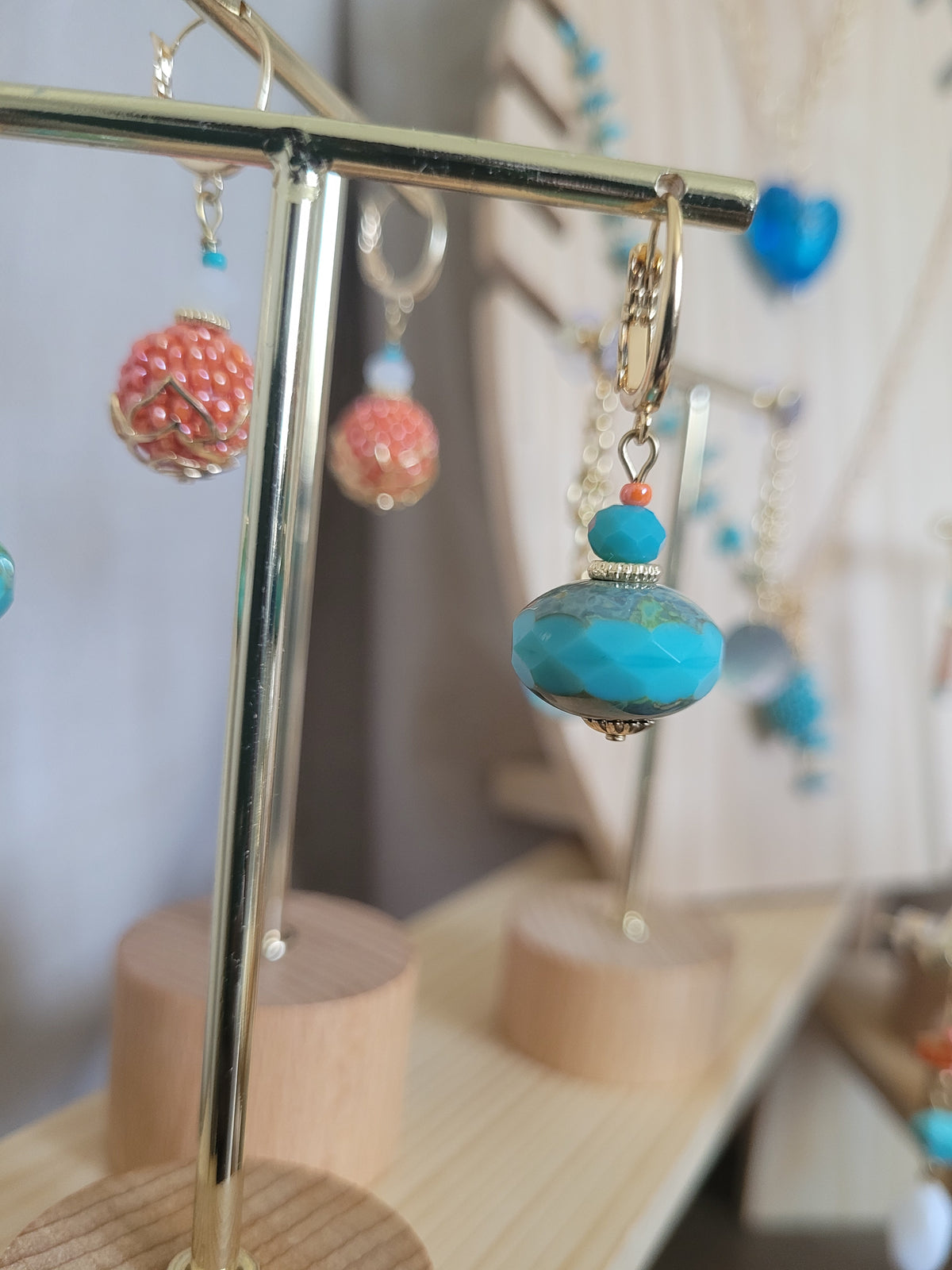 Boucles d'oreilles pendantes Orange et Turquoise Lumbini