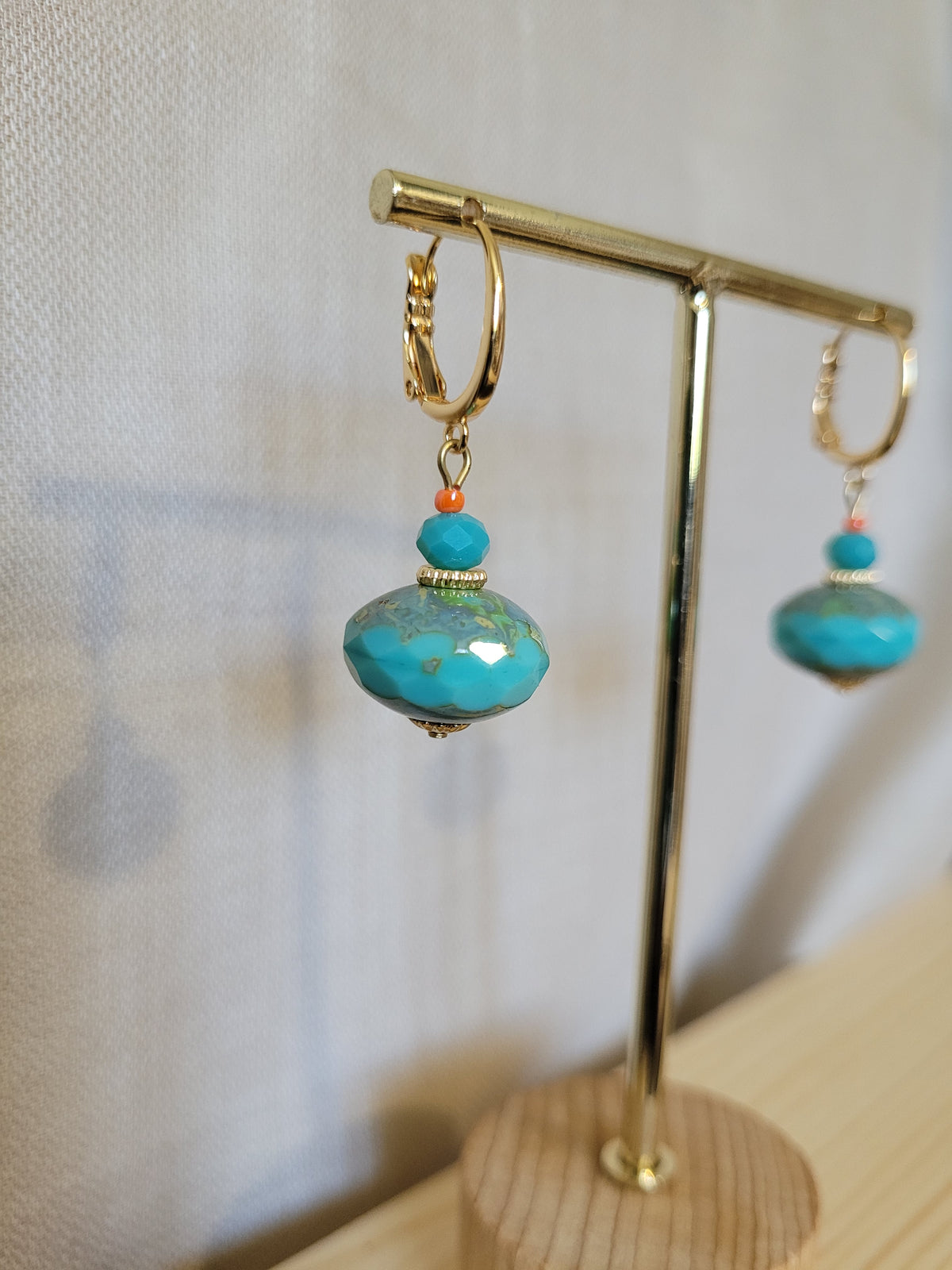 Boucles d'oreilles pendantes Orange et Turquoise Lumbini